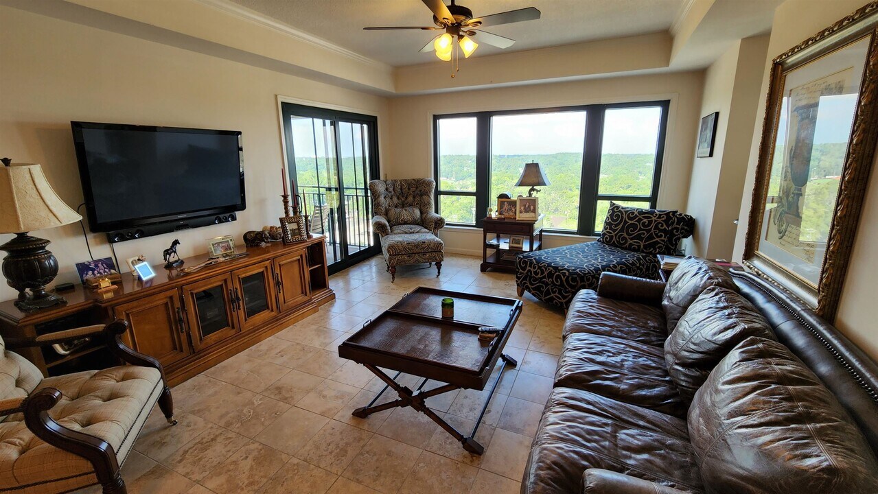 121 N Monroe St in Tallahassee, FL - Building Photo