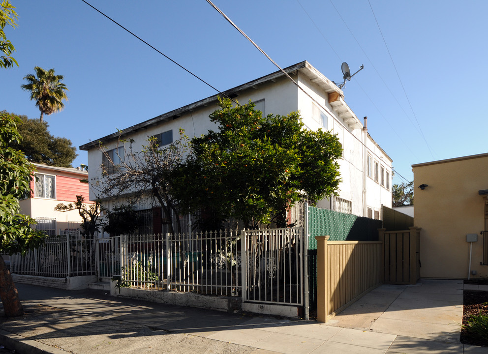 1600 N Serrano Ave in Los Angeles, CA - Building Photo