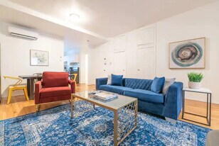 472 9th Ave in New York, NY - Building Photo