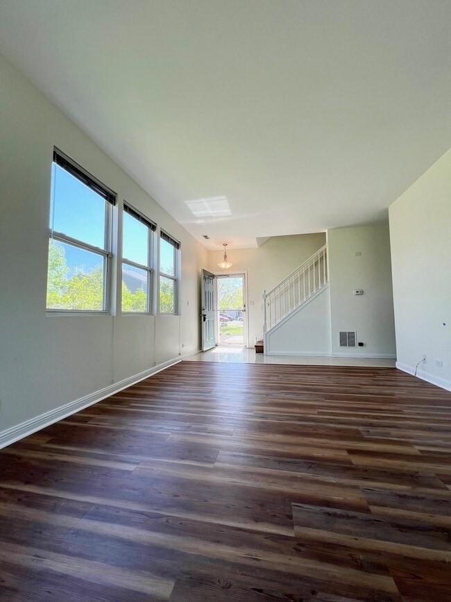 601 Blackstone Ct in Aurora, IL - Building Photo - Building Photo