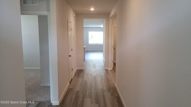 583 Mimosa St SW in Palm Bay, FL - Building Photo - Building Photo