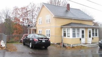 221 Baldwin St, Unit 221 in Laconia, NH - Building Photo