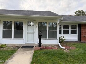 664D Plymouth Dr in Lakewood, NJ - Building Photo