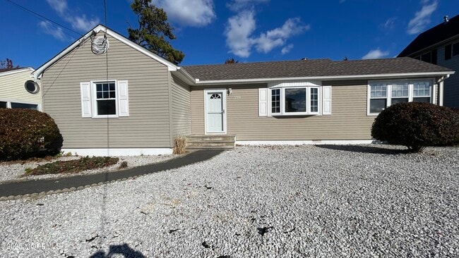 198 Bay Stream Dr in Toms River, NJ - Building Photo - Building Photo