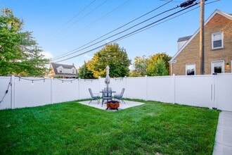 8001 N Elmore St in Niles, IL - Building Photo - Building Photo