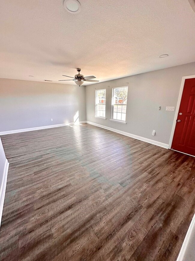 4915 McKnight Dr in Odessa, TX - Building Photo - Building Photo