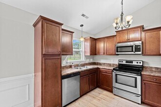 502 Deep Inlet Dr in Sneads Ferry, NC - Building Photo - Building Photo