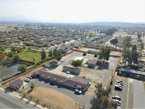 950 E Main St in San Jacinto, CA - Building Photo - Other