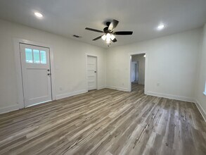 317 N Naid St in Grand Saline, TX - Building Photo - Building Photo