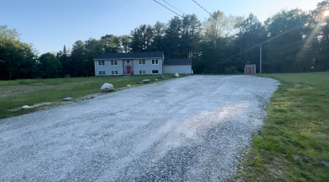 18 Chestnut Dr, Unit 102 in Topsham, ME - Building Photo