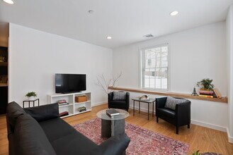 179 Butternut St, Unit 7 in Middletown, CT - Building Photo - Building Photo