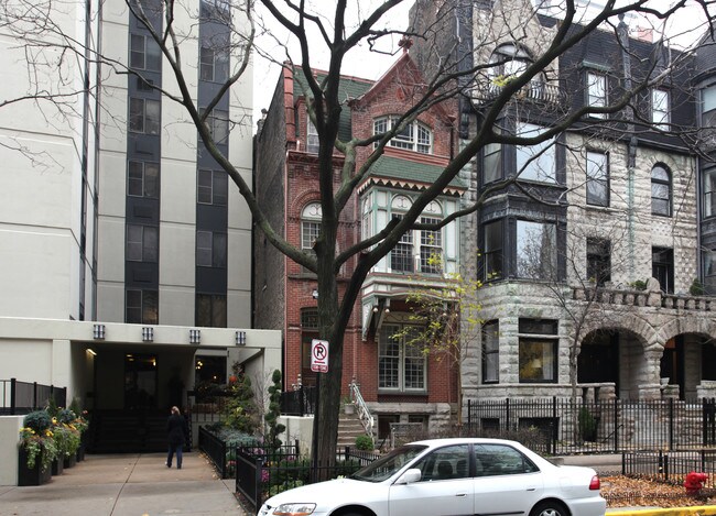 1337 N Dearborn St in Chicago, IL - Foto de edificio - Building Photo