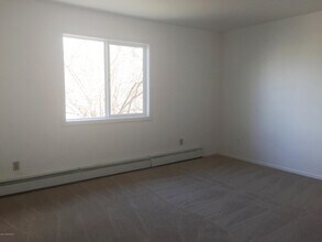 1100 Ermine St-Unit -#3 in Anchorage, AK - Building Photo - Building Photo