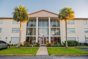 1902 Honour Rd in Orlando, FL - Building Photo