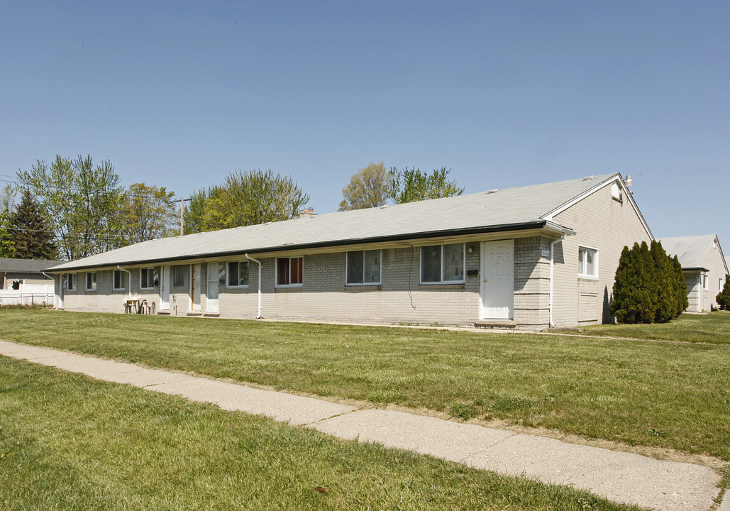 Palmer Terrace Apartments in Westland, MI - Foto de edificio