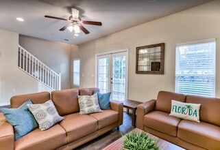 Hayden Commons in Tallahassee, FL - Foto de edificio - Building Photo