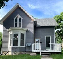 830 Bowery St in Iowa City, IA - Building Photo