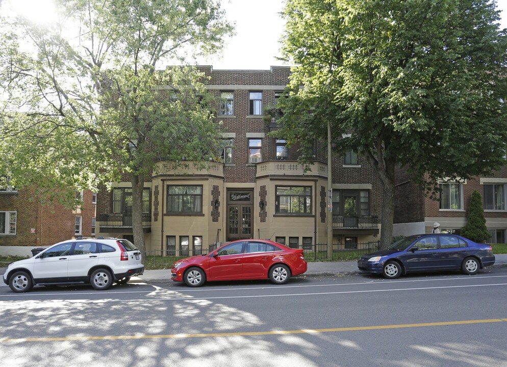 3189 Édouard-Montpetit in Montréal, QC - Building Photo