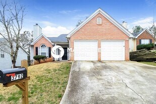 3792 Landgraf Cove in Decatur, GA - Building Photo