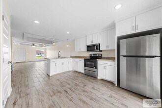 19 Seminole Ln in Brownsville, TX - Building Photo - Building Photo