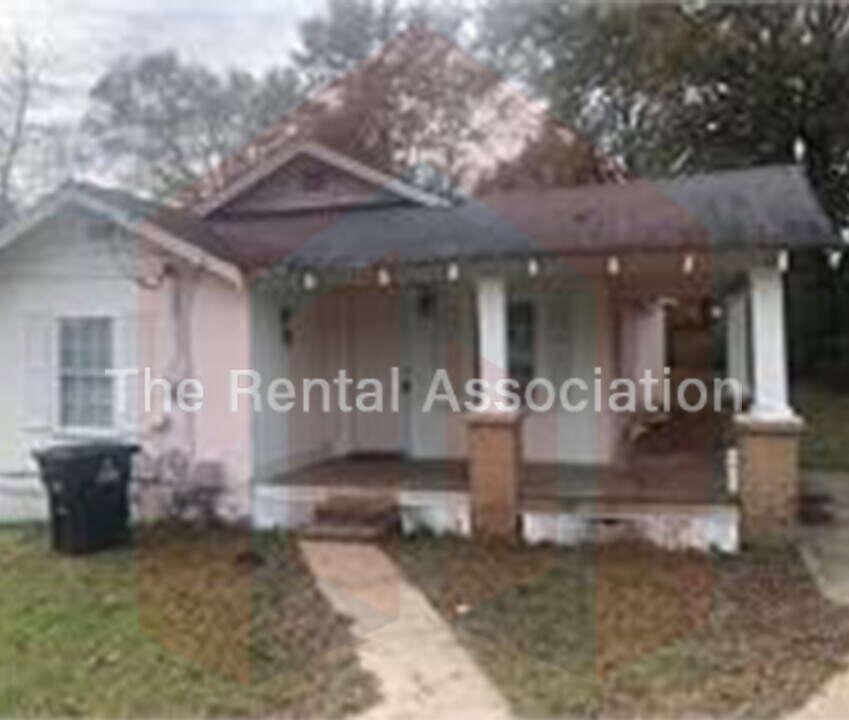 1404 McHenry St in Ruston, LA - Building Photo