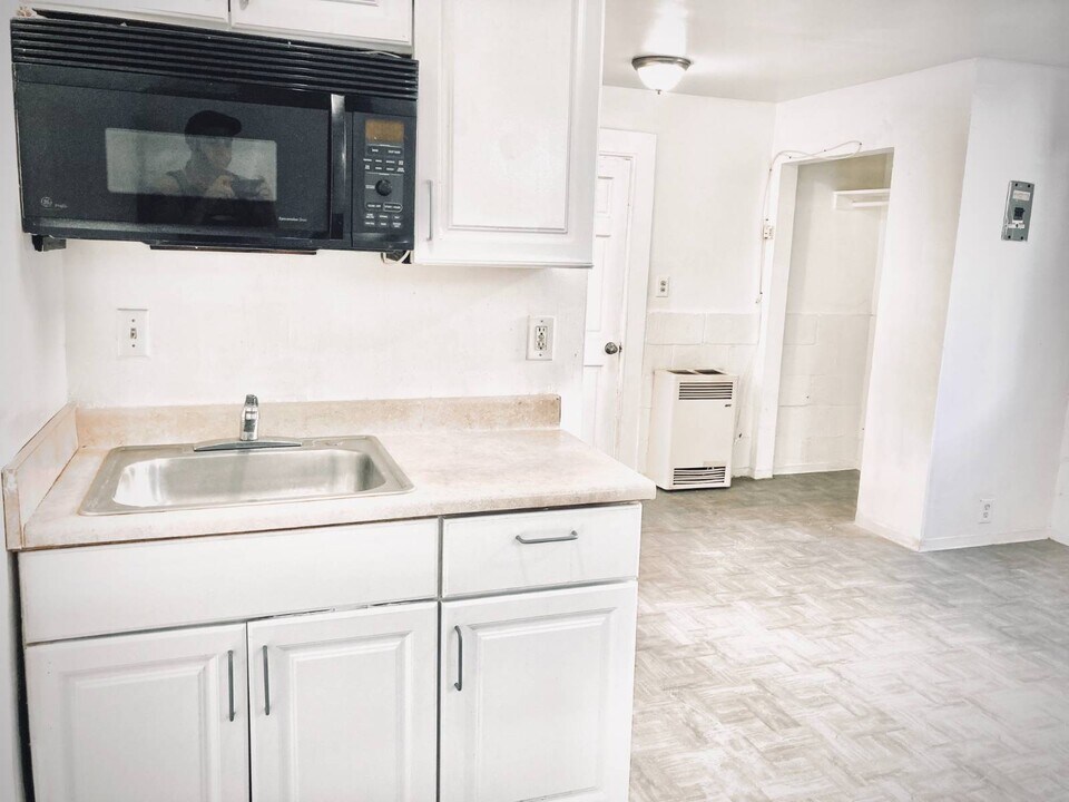 13801 S Vermont Ave in Gardena, CA - Building Photo