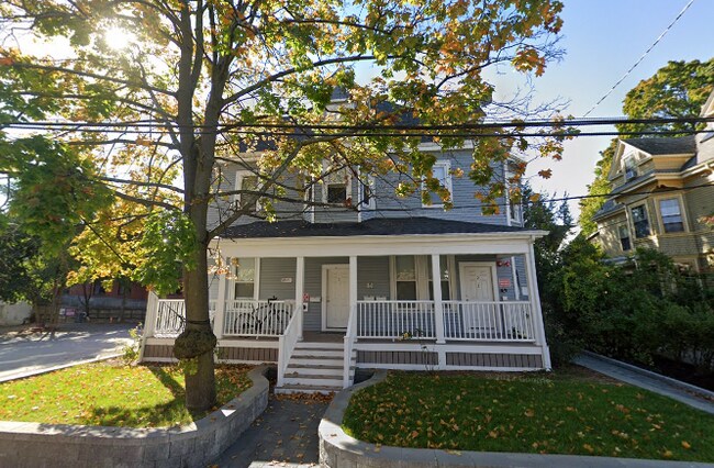 12 Harris St, Unit 1 in Brookline, MA - Building Photo - Building Photo