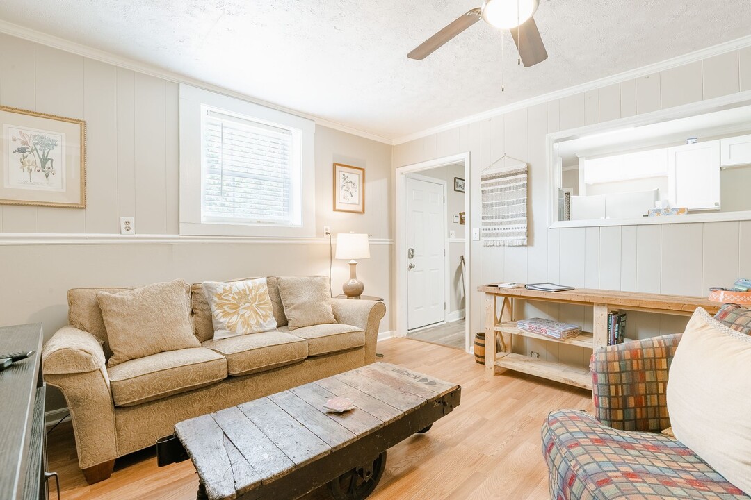 2A Gordon St Ext in Greenville, SC - Building Photo