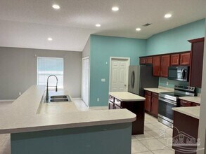 6990 Raburn Rd in Pensacola, FL - Building Photo - Building Photo