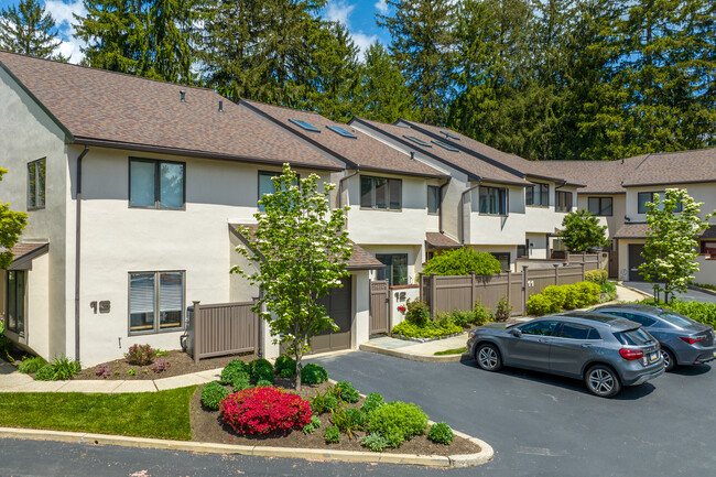 Montrose Village Townhouses