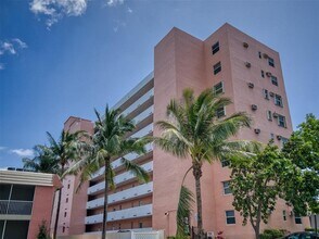 3201 NE 14th Street Causeway in Pompano Beach, FL - Building Photo - Building Photo