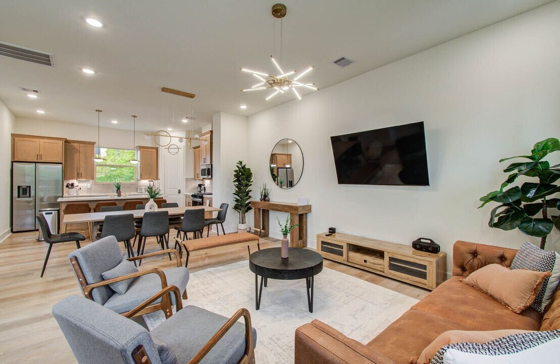 3311 Daphne St in Houston, TX - Building Photo