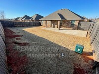 10608 SW 36th St in Yukon, OK - Building Photo - Building Photo