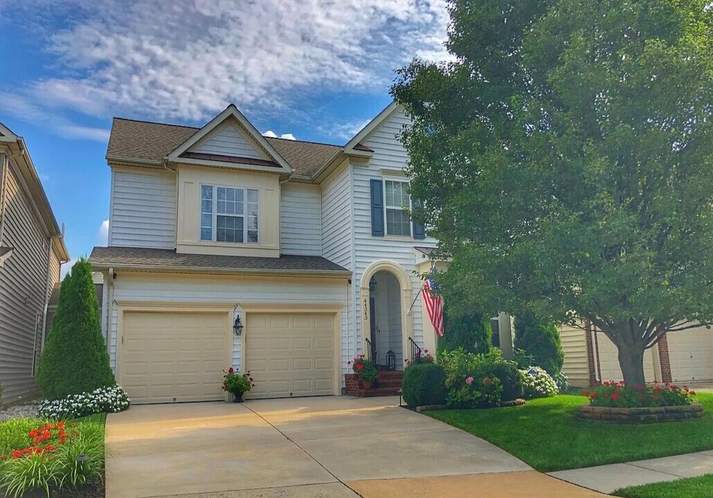 44343 Silkworth Terrace in Ashburn, VA - Building Photo