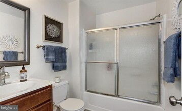 15611 Horseshoe Ln in Woodbridge, VA - Building Photo - Building Photo