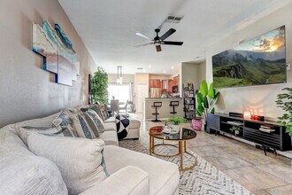 12910 Utopia Gdns Wy in Riverview, FL - Building Photo - Building Photo