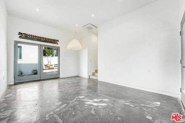 2725 1/2 Dalton Ave in Los Angeles, CA - Building Photo - Building Photo