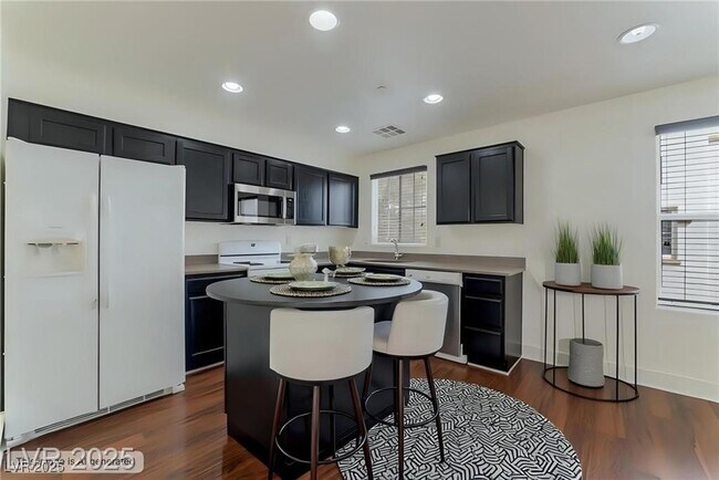 6485 Arrow Cottage Ct in Las Vegas, NV - Building Photo - Building Photo