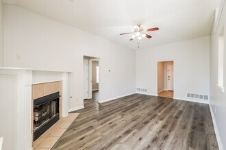 8468 Cross Point Dr in Olive Branch, MS - Building Photo - Building Photo