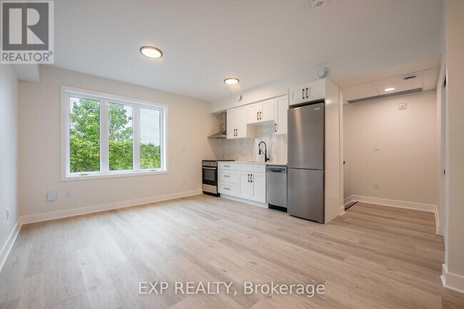362 Lacasse Ave in Ottawa, ON - Building Photo - Building Photo