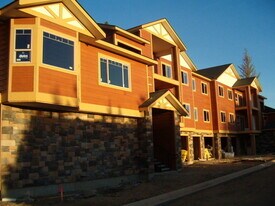 6800 N Spurwing Loop in Coeur d'Alene, ID - Building Photo