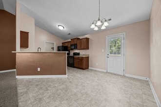 156 Rosemary Ave in Hubert, NC - Building Photo - Building Photo