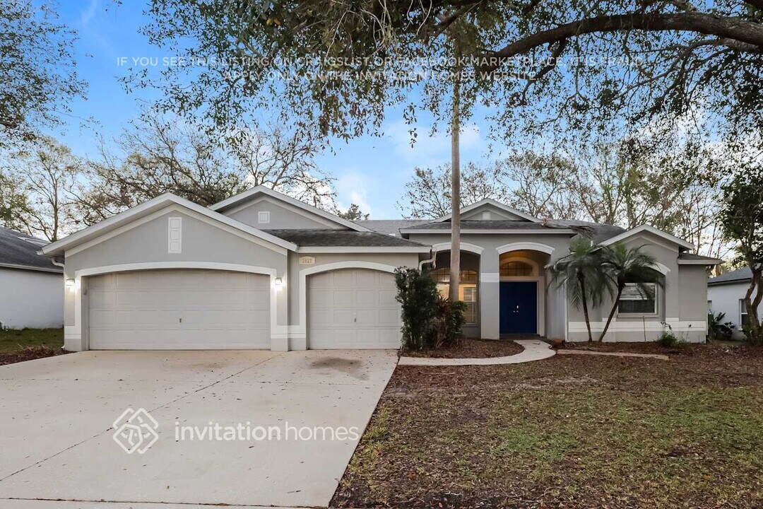 2927 Folklore Dr in Valrico, FL - Building Photo