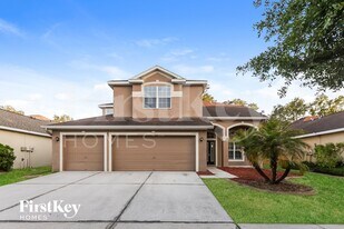 1335 Emerald Hill Way in Valrico, FL - Building Photo