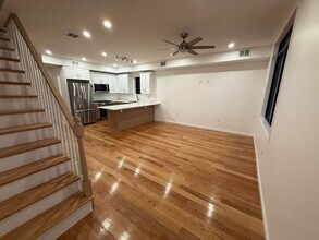 23 E 44th St in Bayonne, NJ - Building Photo - Building Photo