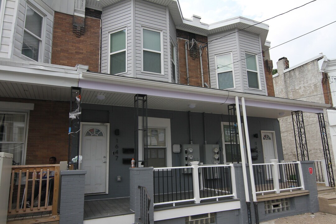 1647 Pratt St, Unit 1st Floor A1 in Philadelphia, PA - Building Photo