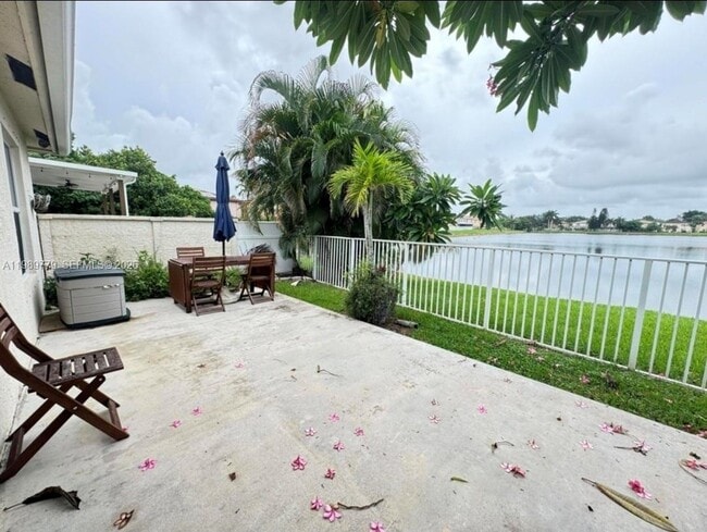 property at 5413 Rivermill Ln