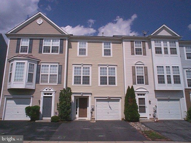 property at 18 Glennwood Dr