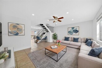 10274 SW 222nd St in Cutler Bay, FL - Building Photo - Building Photo