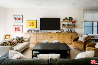 1099 Nowita Pl in Los Angeles, CA - Building Photo - Building Photo